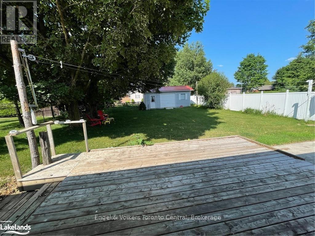 27 Herbert Avenue, Grey Highlands, Ontario  N0C 1H0 - Photo 32 - X12368477