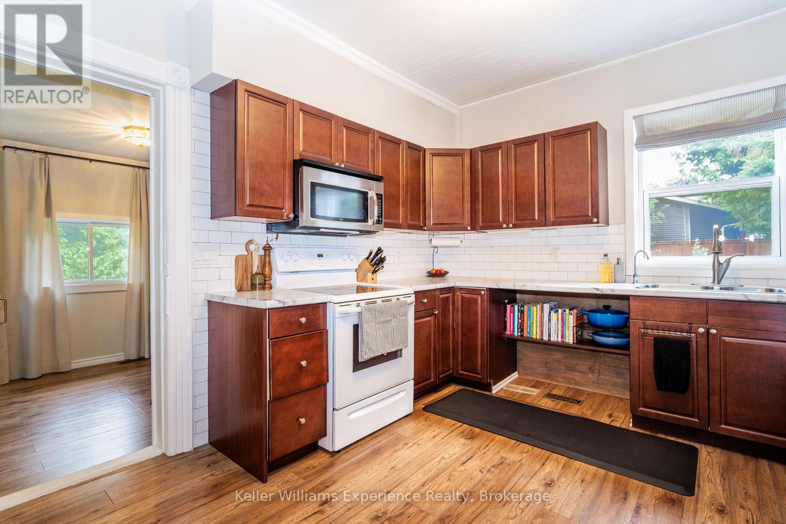 14 Edward Street, Bracebridge, Ontario  P1L 1H5 - Photo 13 - X12368501