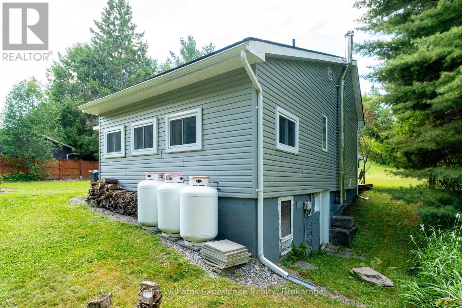 14 Edward Street, Bracebridge, Ontario  P1L 1H5 - Photo 26 - X12368501