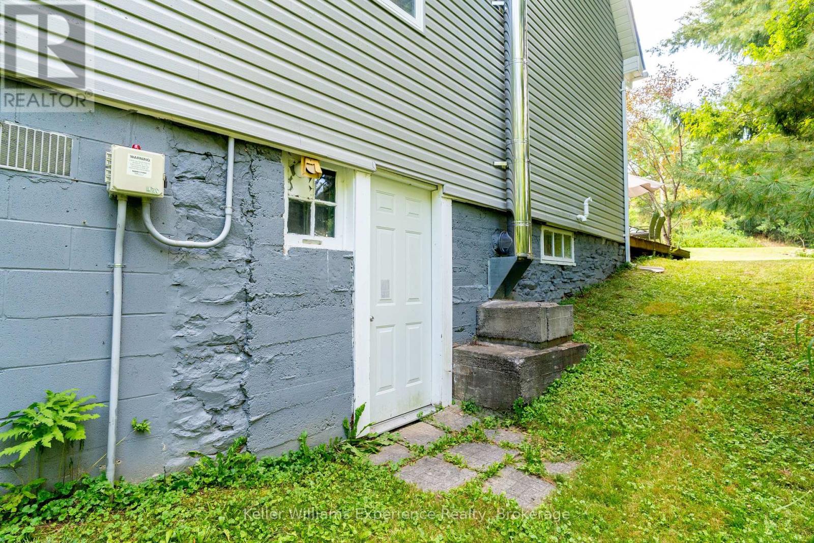 14 Edward Street, Bracebridge, Ontario  P1L 1H5 - Photo 27 - X12368501