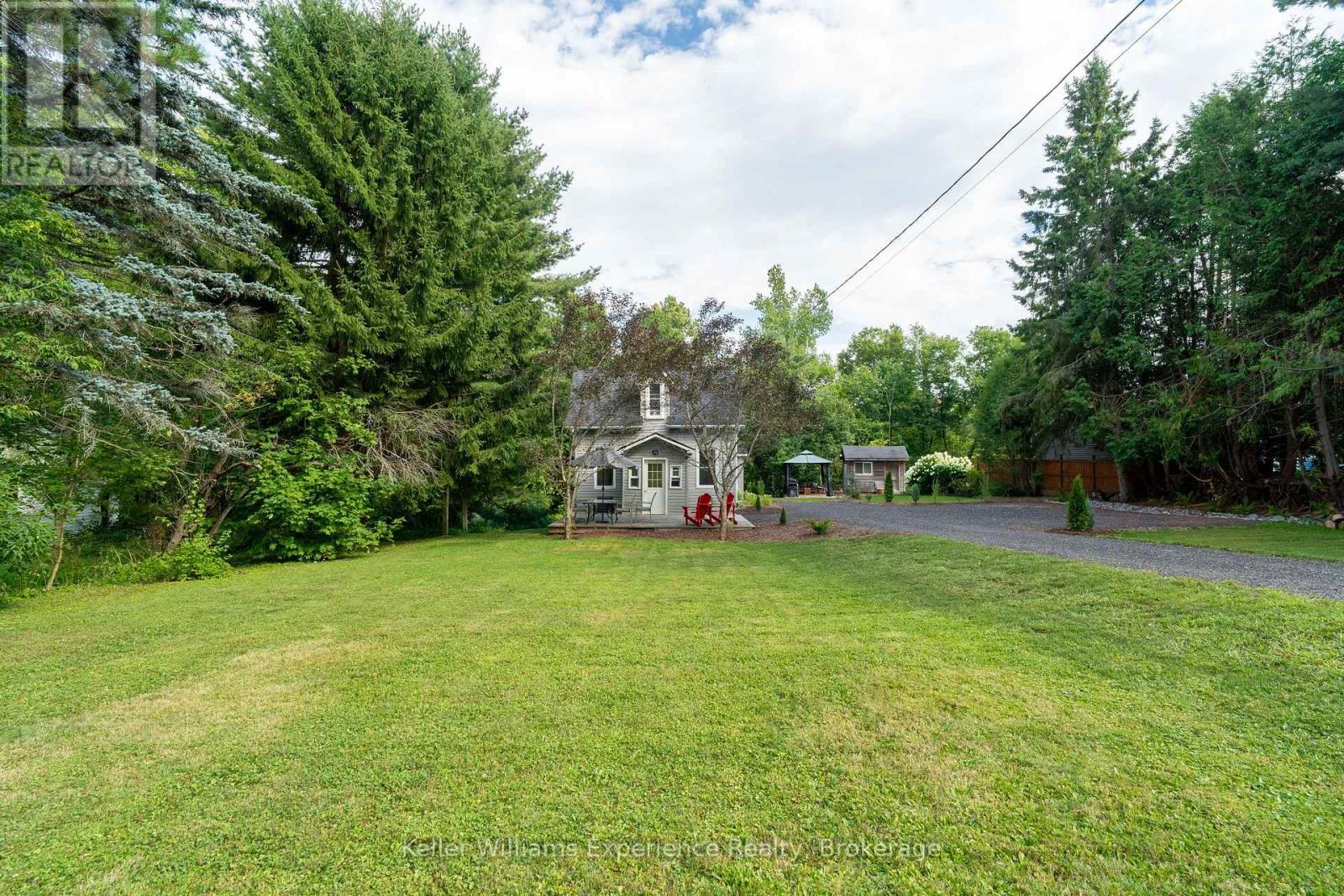 14 Edward Street, Bracebridge, Ontario  P1L 1H5 - Photo 3 - X12368501