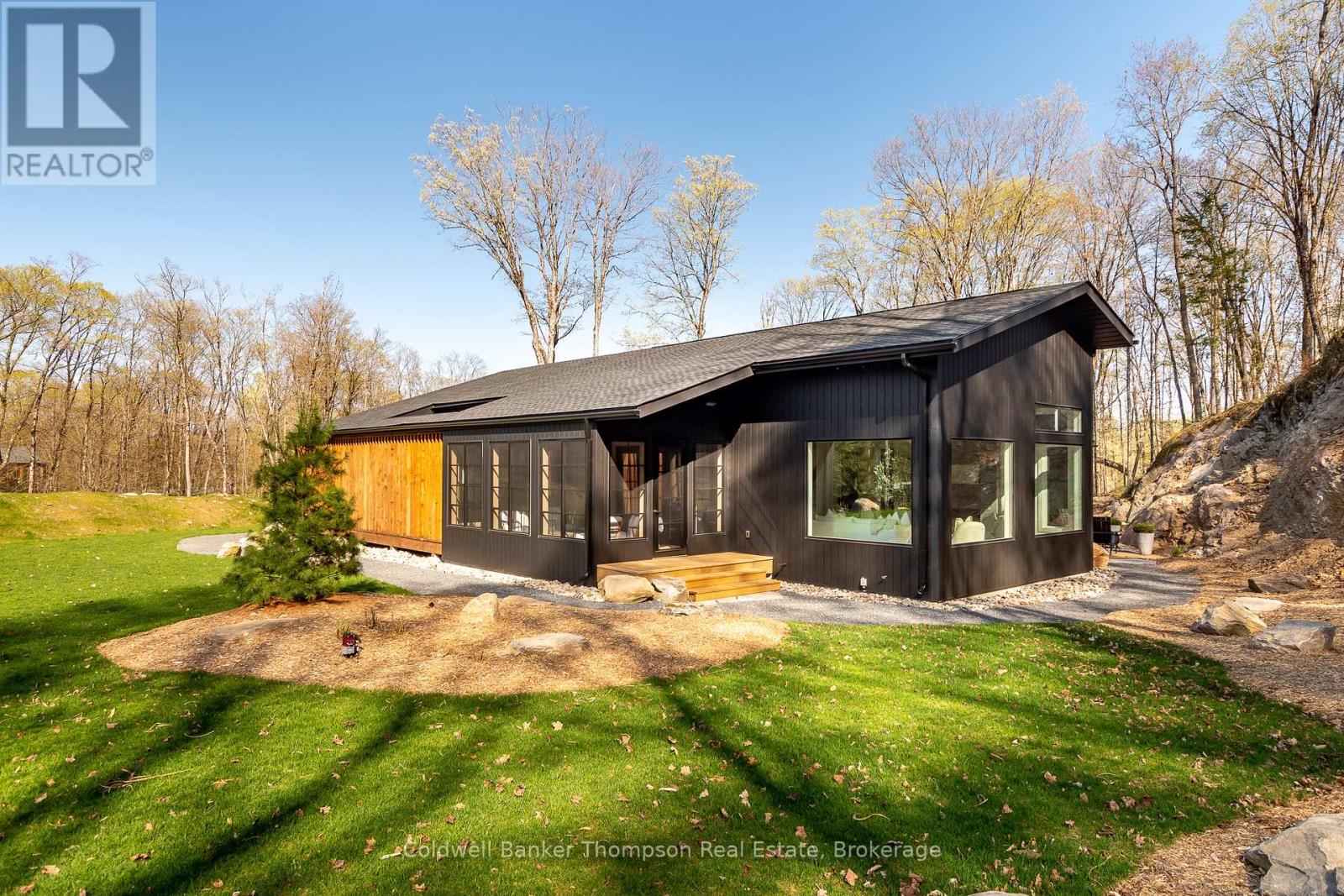 21 Natures Way, Huntsville, Ontario  P1H 0B4 - Photo 4 - X12368509