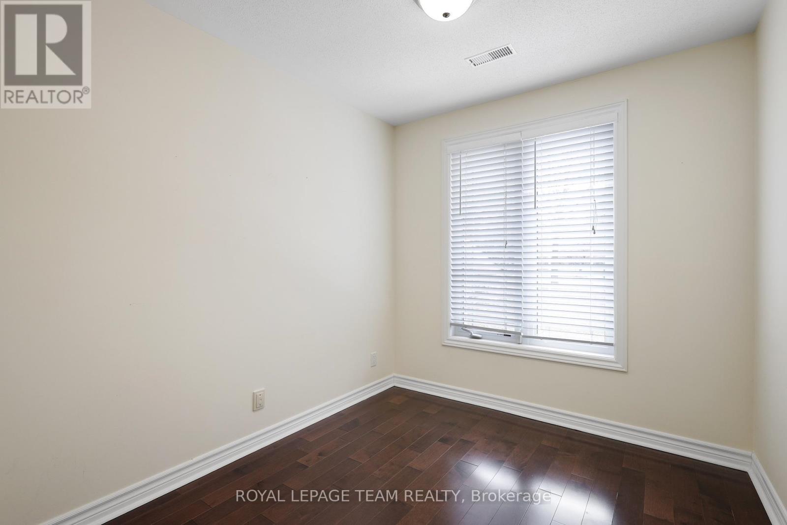4 - 385 Paseo Private, Ottawa, Ontario  K2G 4N7 - Photo 24 - X12368476