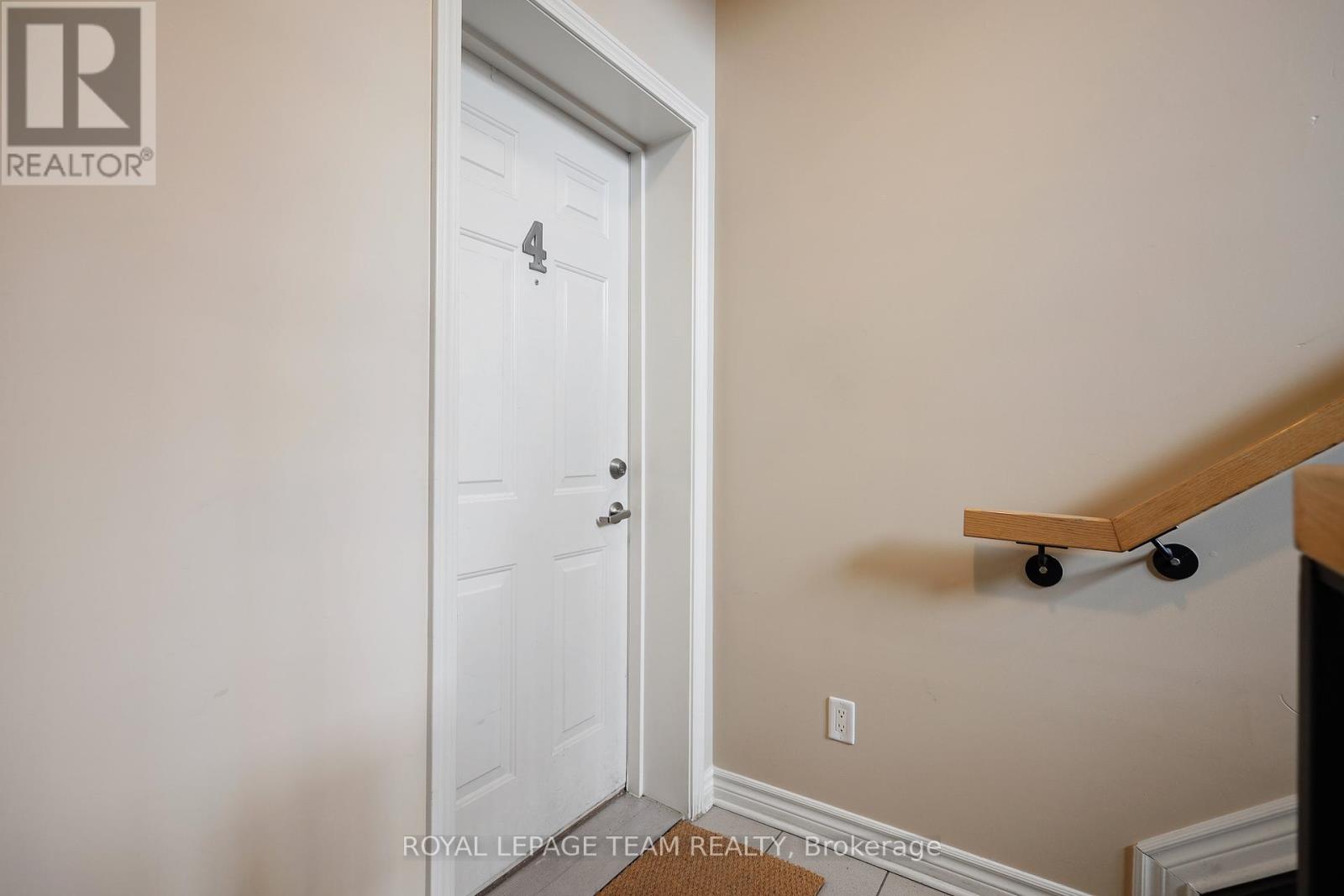 4 - 385 Paseo Private, Ottawa, Ontario  K2G 4N7 - Photo 3 - X12368476