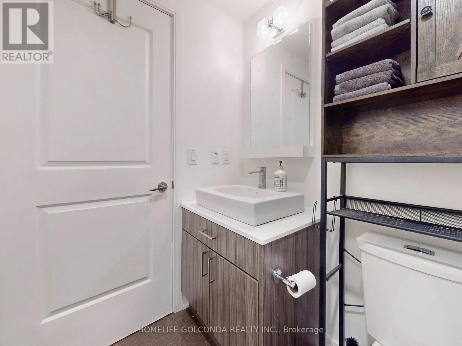 1007 - 9205 Yonge Street, Richmond Hill, Ontario  L4C 6Z2 - Photo 20 - N12368441