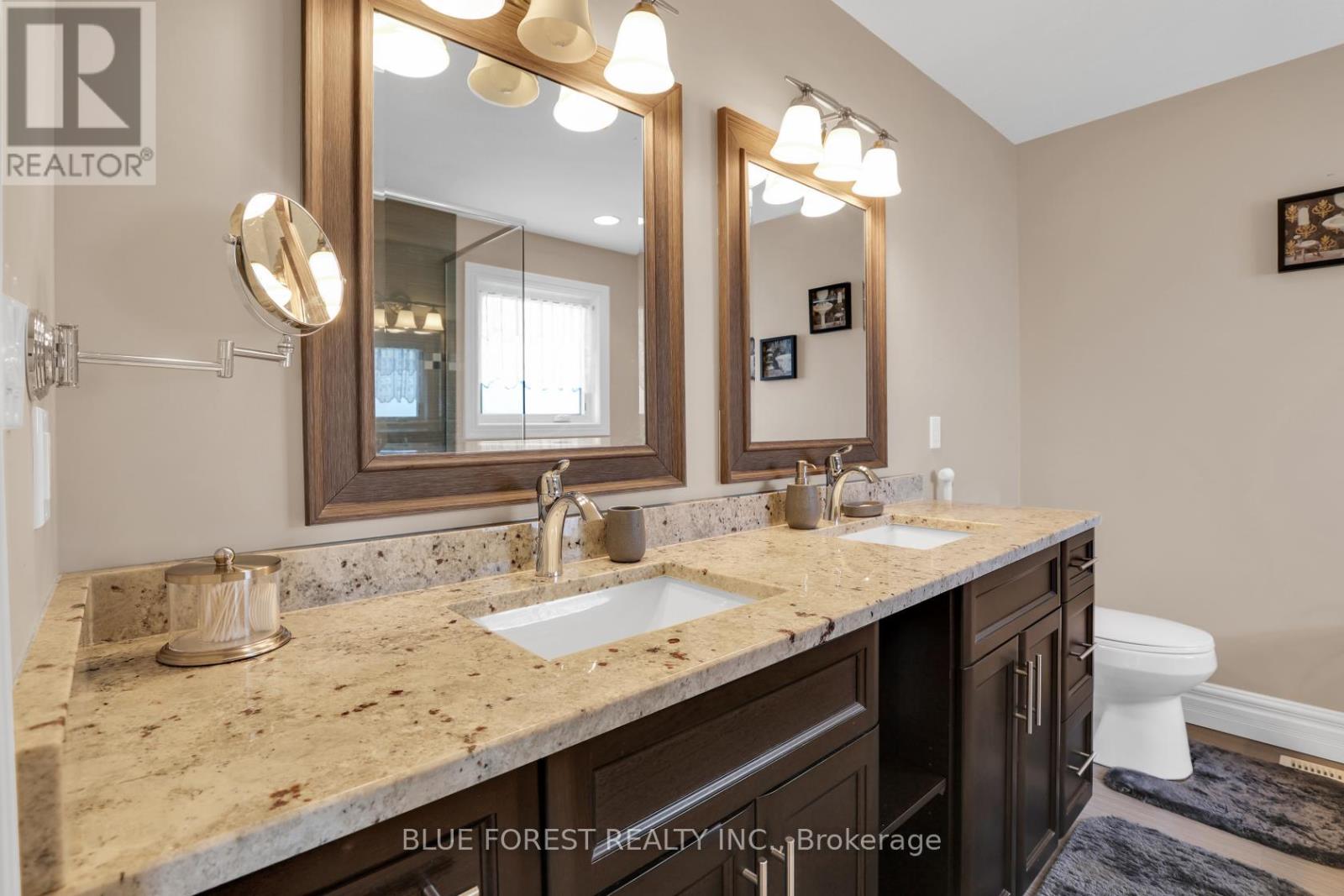 972 Gleneagle Trail, London North, Ontario  N6G 0K7 - Photo 17 - X12368548