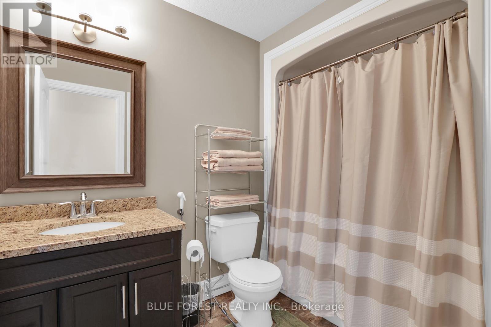 972 Gleneagle Trail, London North, Ontario  N6G 0K7 - Photo 23 - X12368548