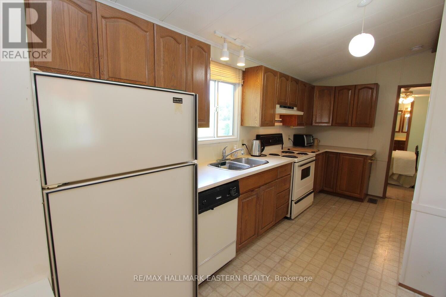 30 Lake Street, Havelock-Belmont-Methuen, Ontario  K0L 1Z0 - Photo 12 - X12368535