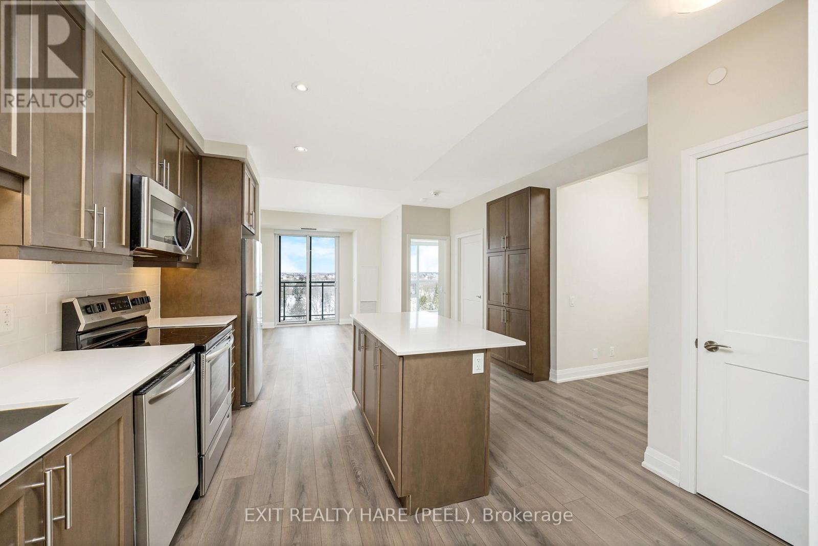 901 - 15 Lynch Street, Brampton, Ontario  L6W 0C7 - Photo 7 - W12368394