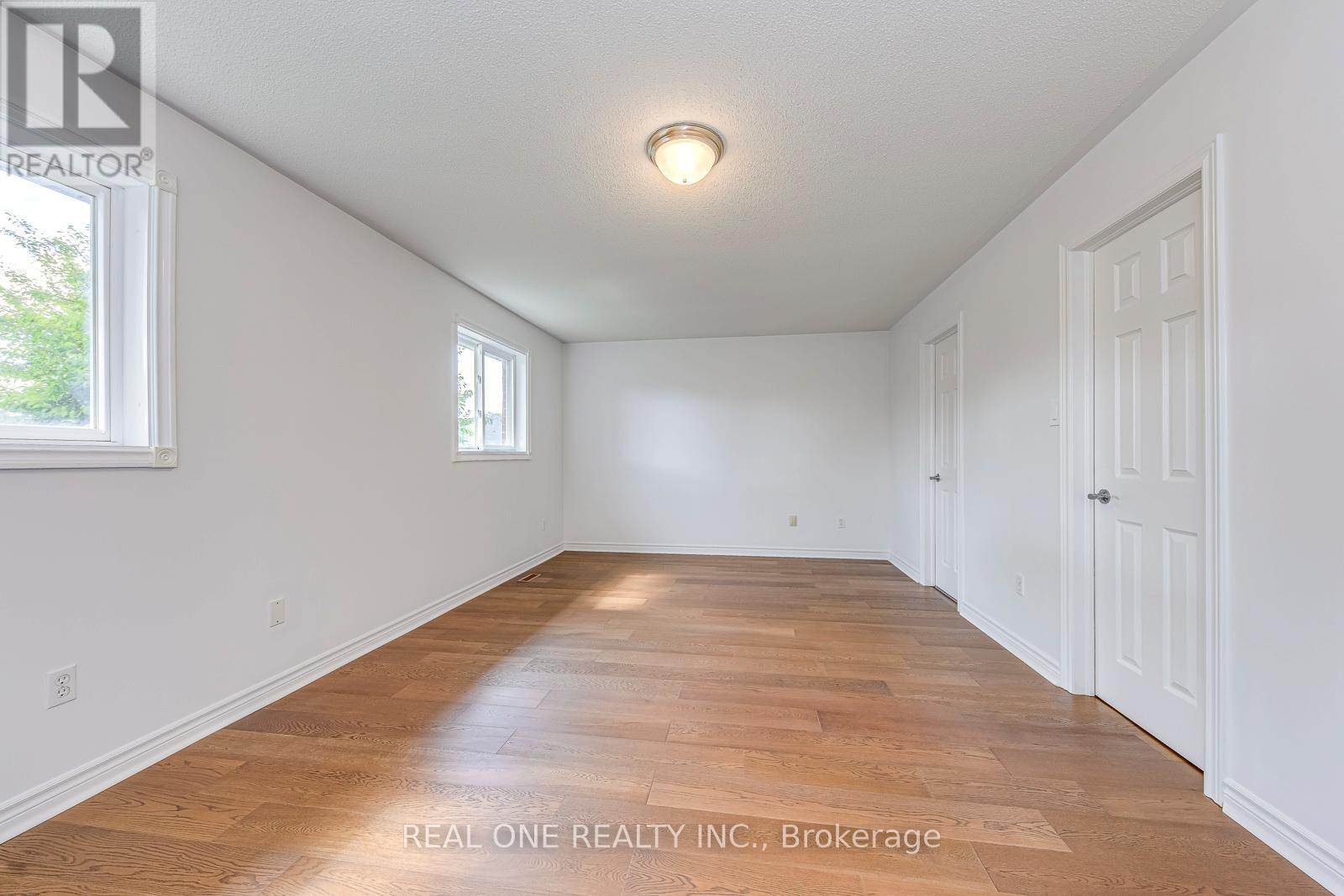 5192 Castlefield Drive, Mississauga, Ontario  L5V 1S2 - Photo 24 - W12368412