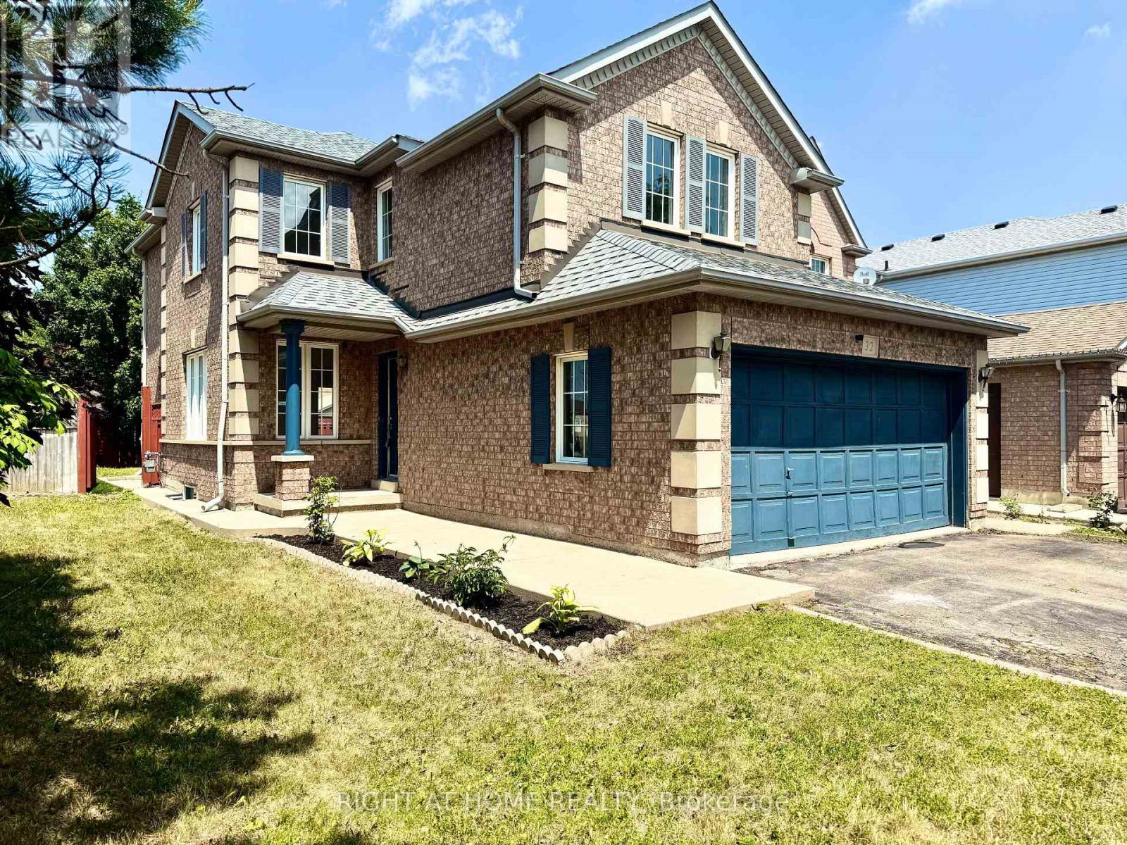 32 HOCKEN COURT, Brampton, Ontario