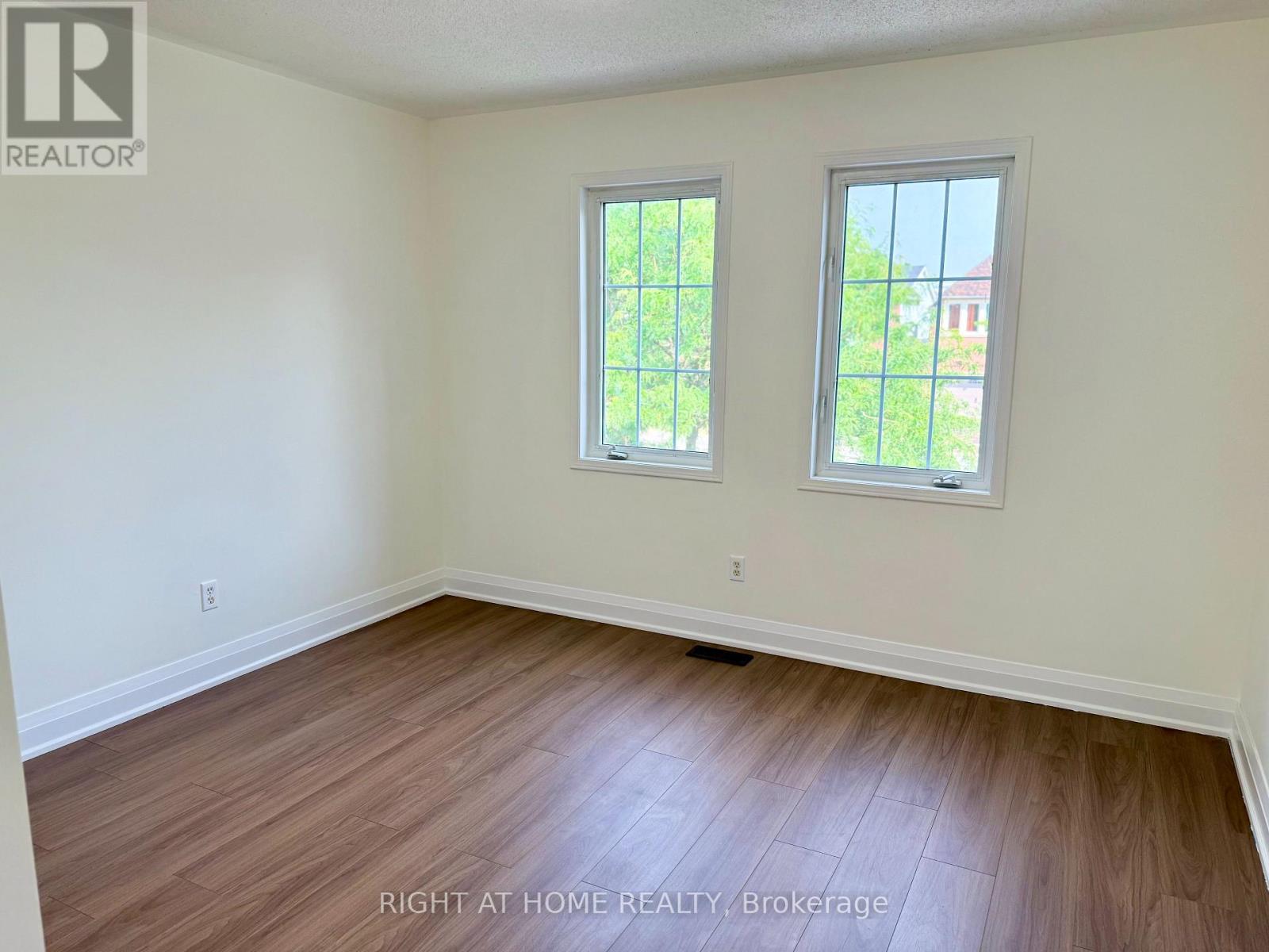 32 Hocken Court, Brampton (Sandringham-Wellington), Ontario  L6R 2T7 - Photo 18 - W12368445