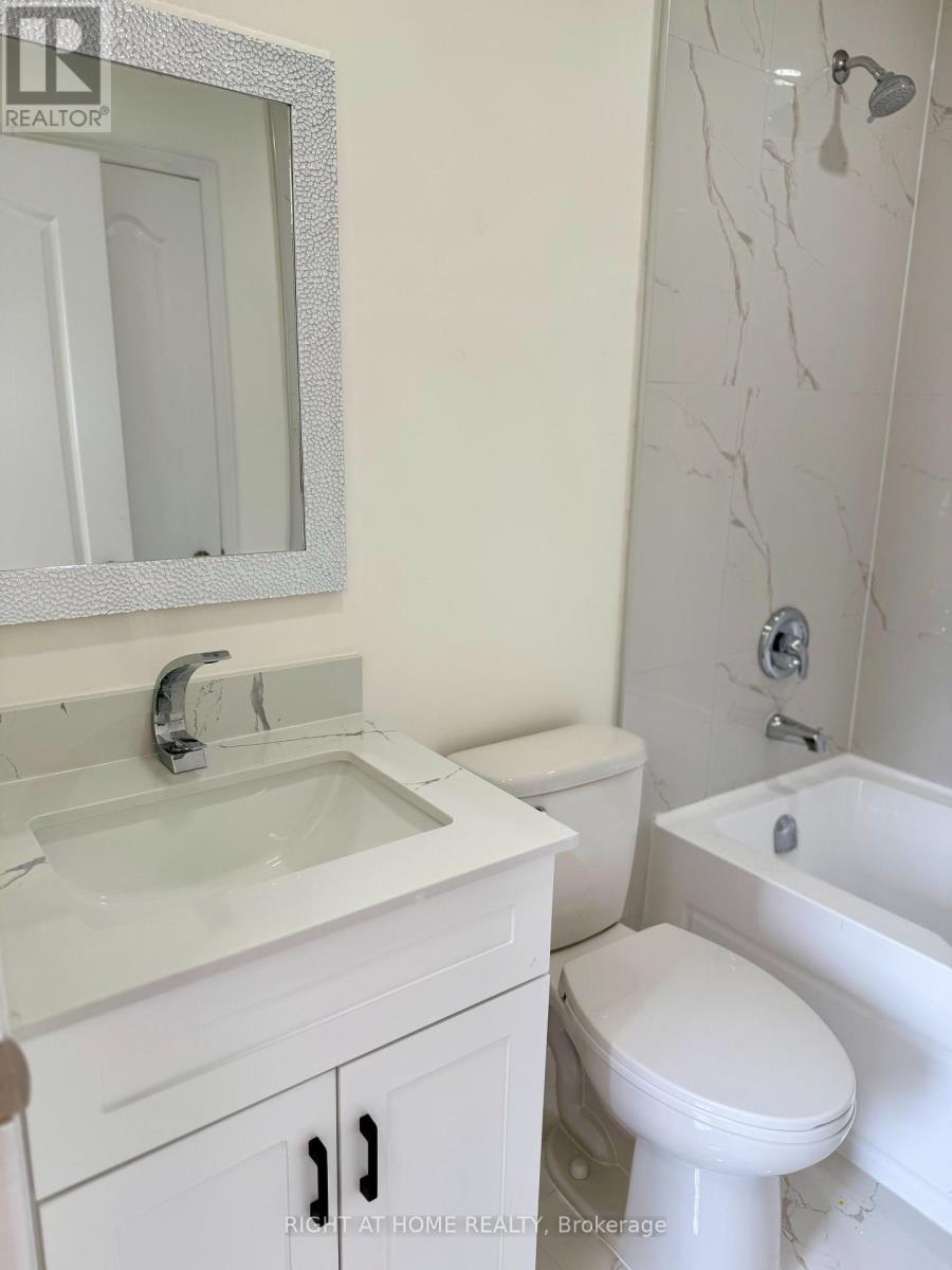 32 Hocken Court, Brampton (Sandringham-Wellington), Ontario  L6R 2T7 - Photo 21 - W12368445