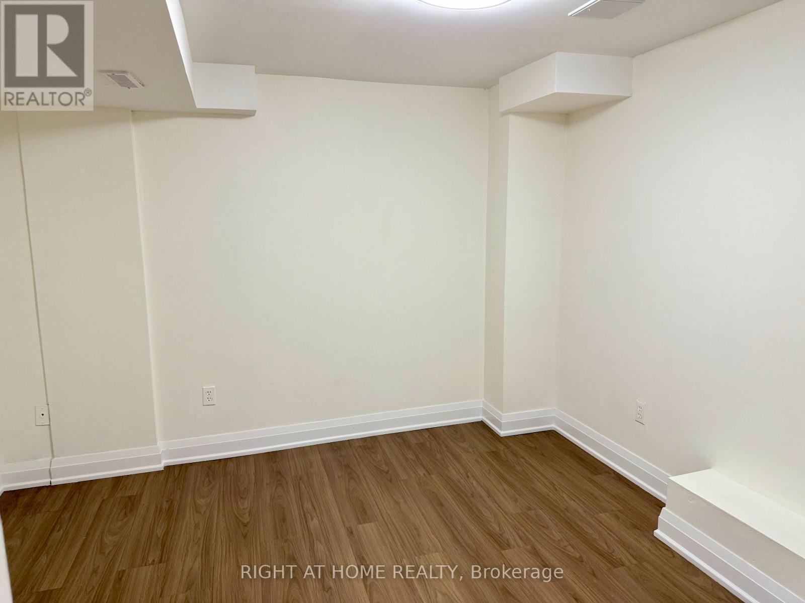32 Hocken Court, Brampton (Sandringham-Wellington), Ontario  L6R 2T7 - Photo 26 - W12368445
