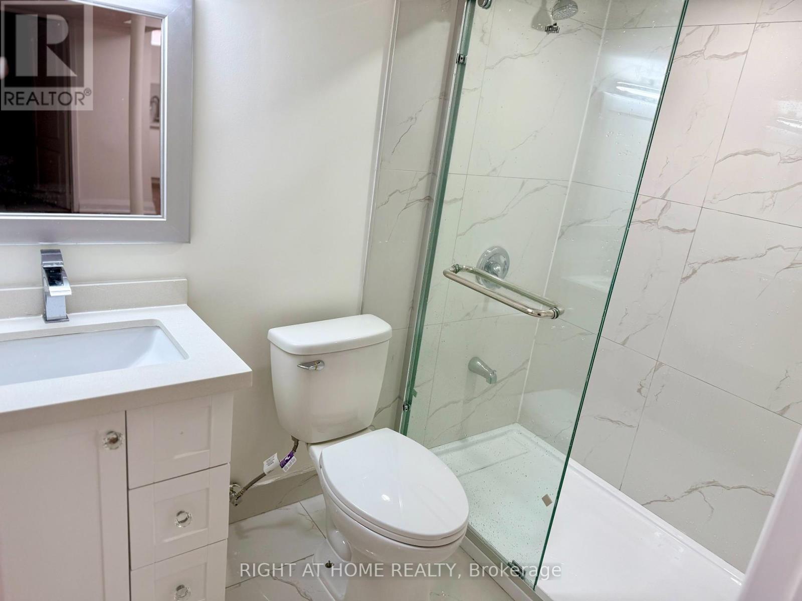 32 Hocken Court, Brampton (Sandringham-Wellington), Ontario  L6R 2T7 - Photo 27 - W12368445