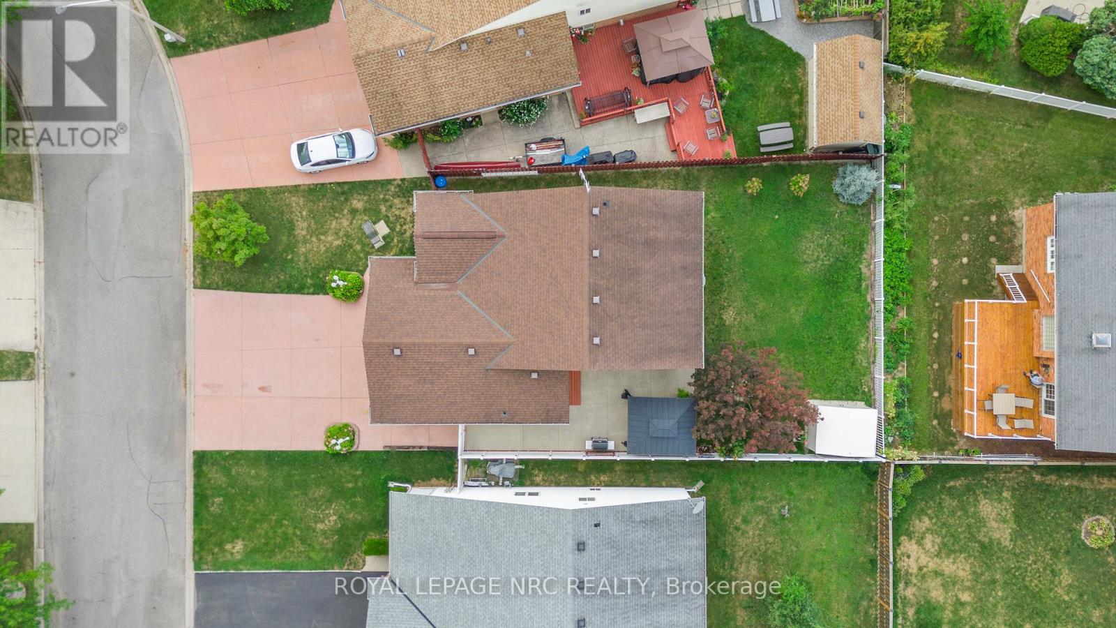 46 Foxhill Crescent, St. Catharines, Ontario  L2S 3V1 - Photo 2 - X12368424