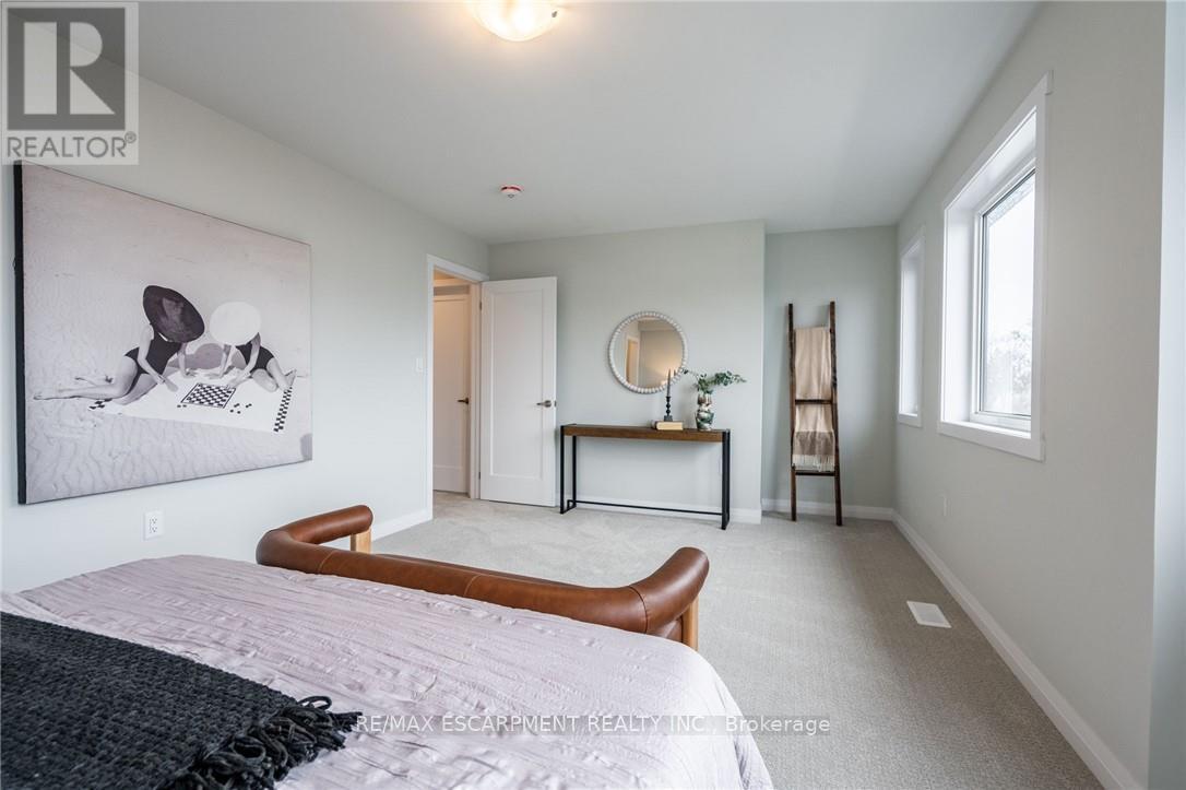 239 Lormont Boulevard, Hamilton, Ontario  L8J 0K2 - Photo 26 - X12368443