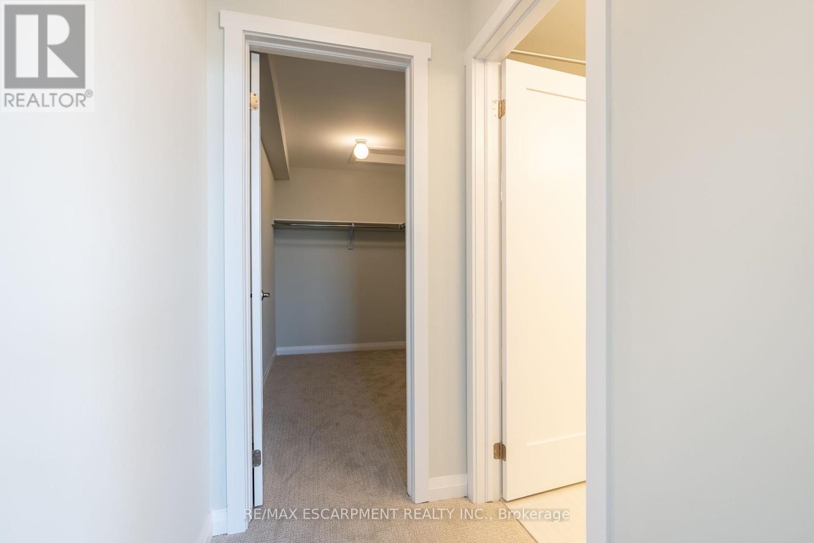 239 Lormont Boulevard, Hamilton, Ontario  L8J 0K2 - Photo 27 - X12368443