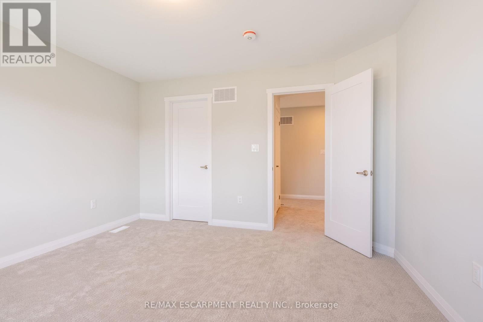 239 Lormont Boulevard, Hamilton, Ontario  L8J 0K2 - Photo 40 - X12368443