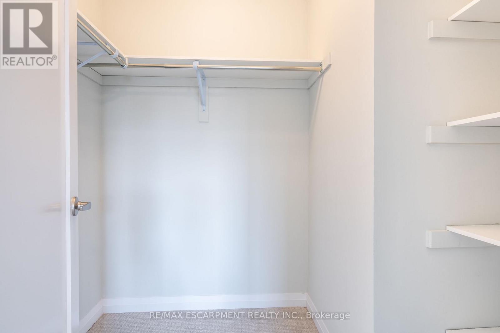 239 Lormont Boulevard, Hamilton, Ontario  L8J 0K2 - Photo 41 - X12368443