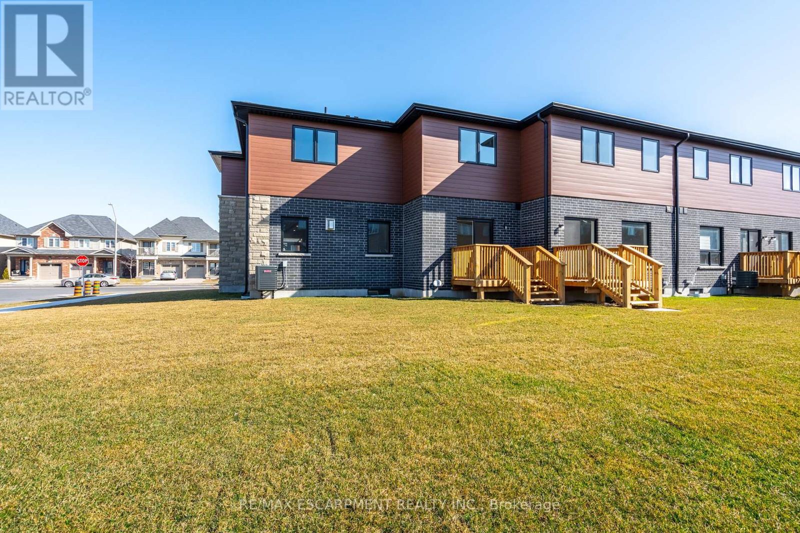 239 Lormont Boulevard, Hamilton, Ontario  L8J 0K2 - Photo 44 - X12368443
