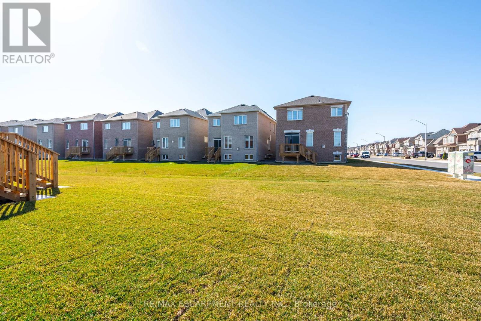 239 Lormont Boulevard, Hamilton, Ontario  L8J 0K2 - Photo 46 - X12368443