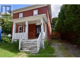 36 WILLIAM STREET, Rideau Lakes, Ontario