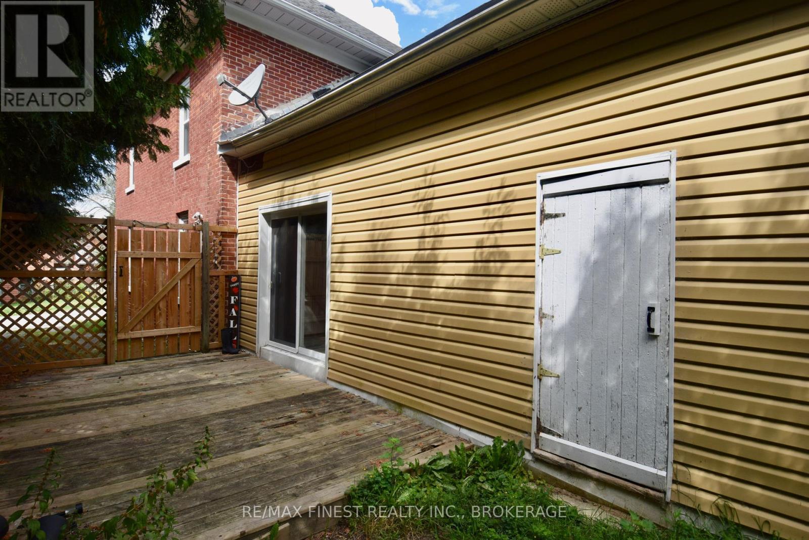 36 William Street, Rideau Lakes, Ontario  K0E 1G0 - Photo 34 - X12262551