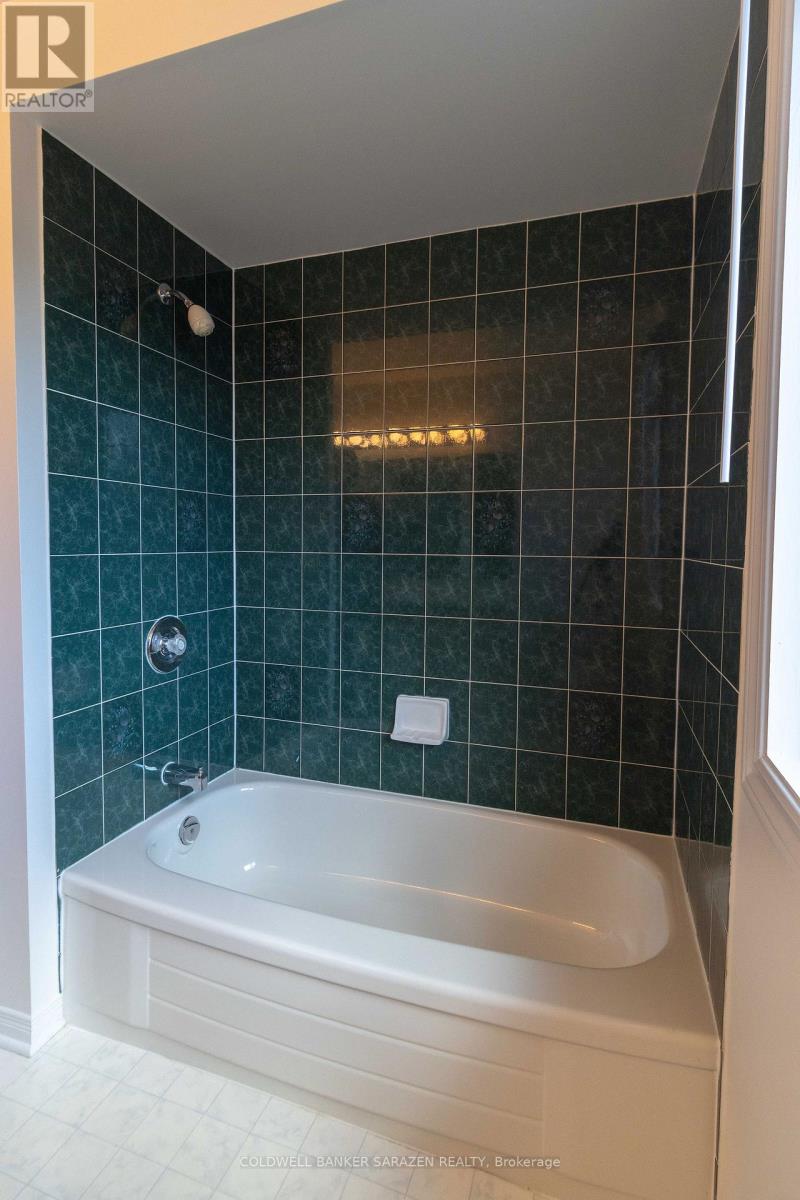 98 Grassy Plains Drive, Ottawa, Ontario  K2M 2N3 - Photo 33 - X12367948