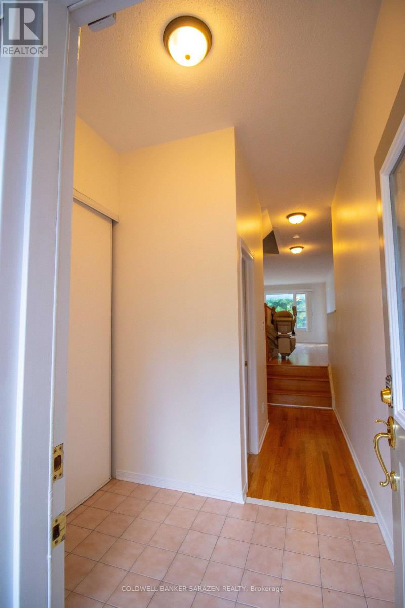 98 Grassy Plains Drive, Ottawa, Ontario  K2M 2N3 - Photo 6 - X12367948