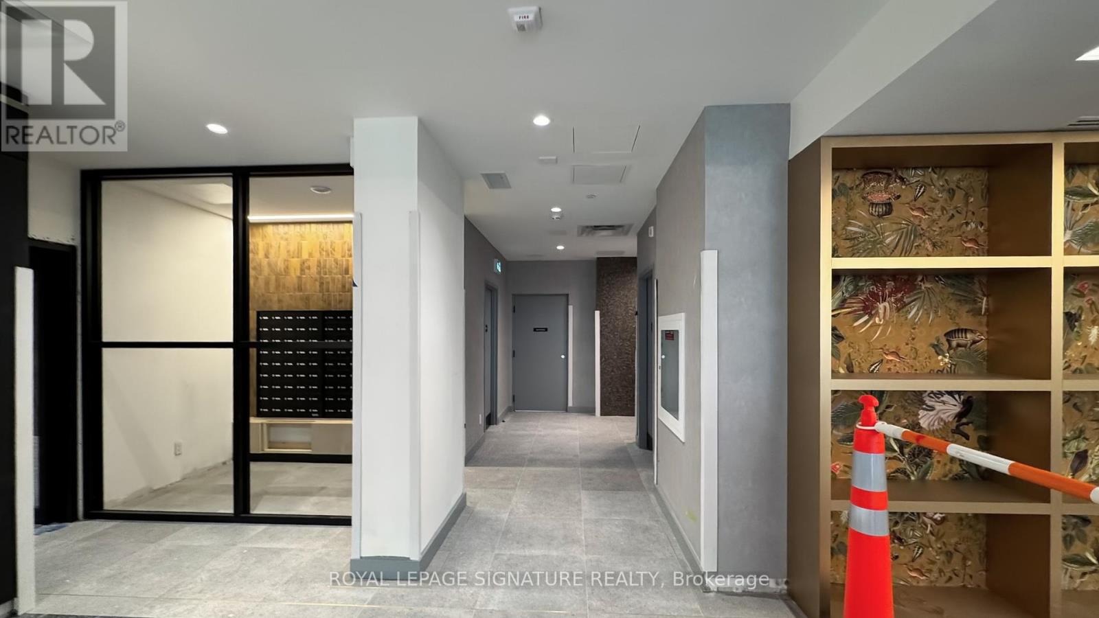 302 - 5 Lakeview Avenue, Toronto, Ontario  M6J 0H3 - Photo 21 - C12368517