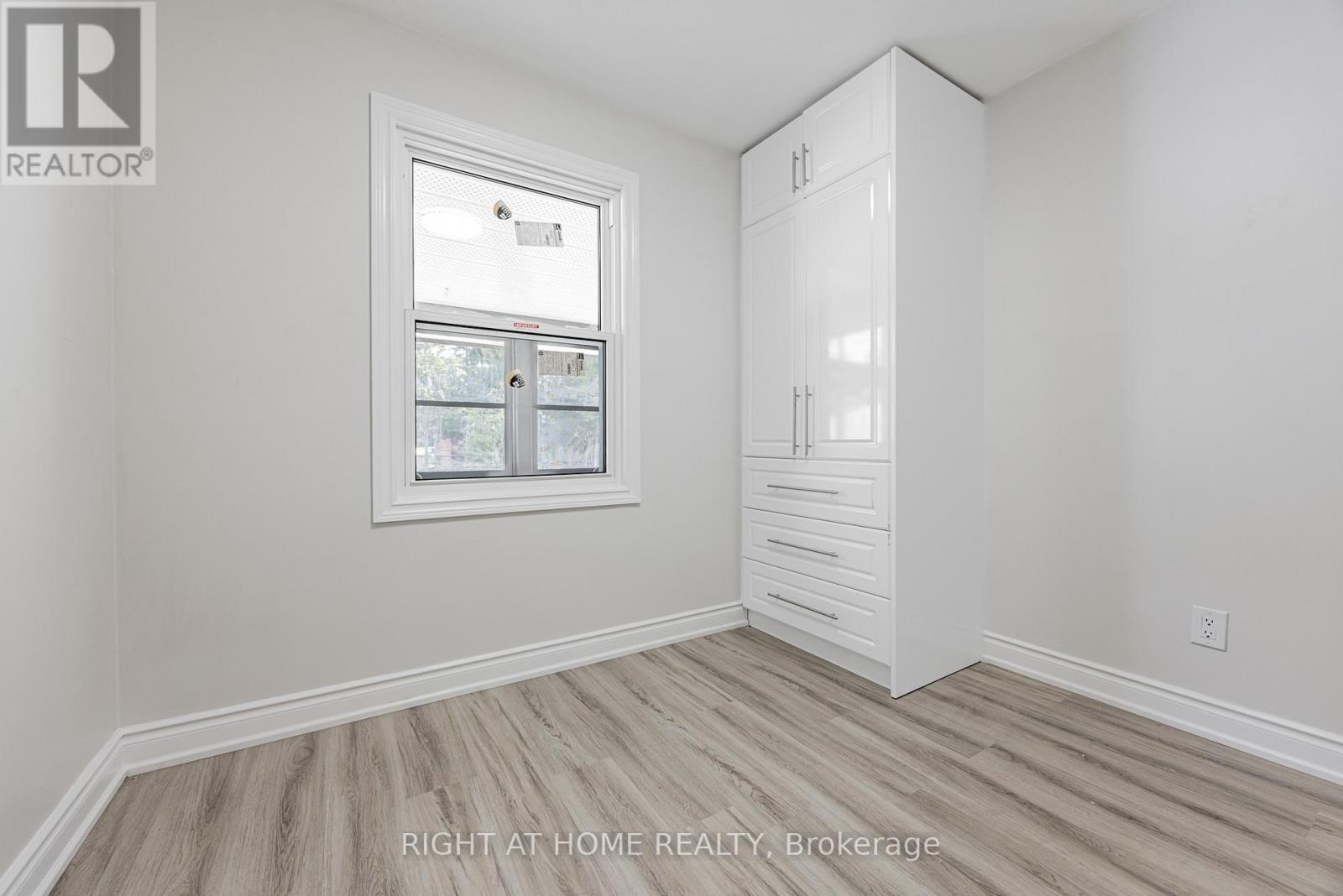 225 Essex Avenue, Richmond Hill, Ontario  L4C 2C1 - Photo 20 - N12367762
