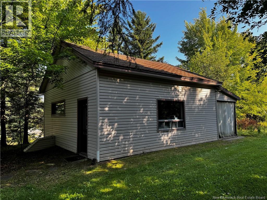 701 Victoria Street, Edmundston, New Brunswick  E3V 3T3 - Photo 17 - NB124863