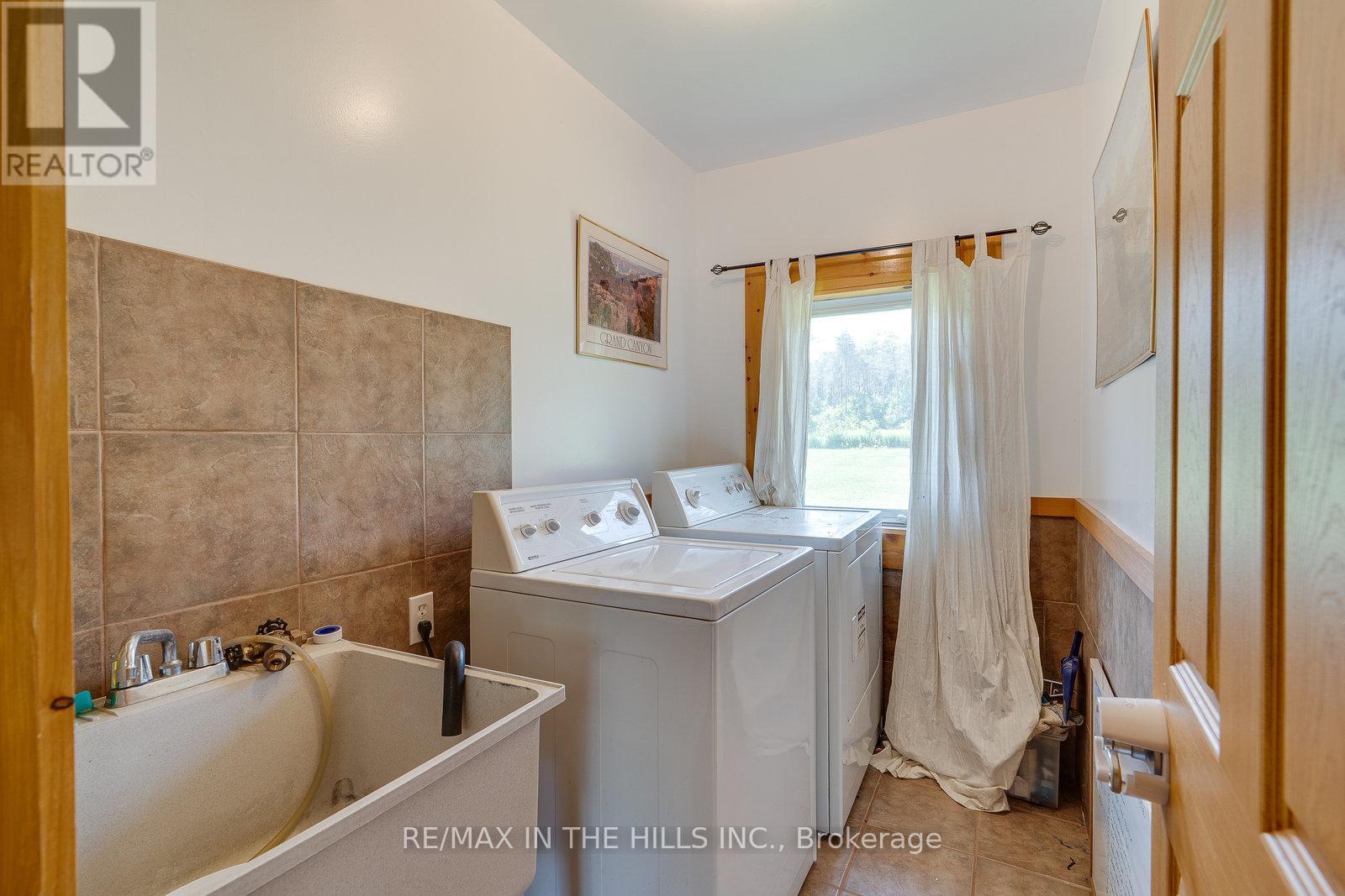 6 Shell Crescent, Mono, Ontario  L9W 6Y2 - Photo 17 - X12332638