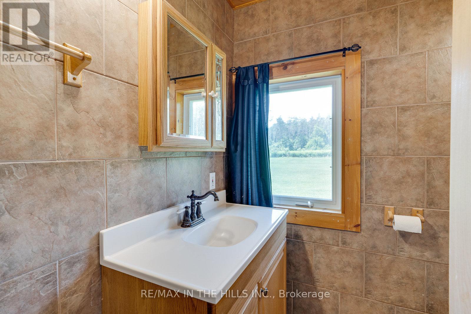 6 Shell Crescent, Mono, Ontario  L9W 6Y2 - Photo 14 - X12332638