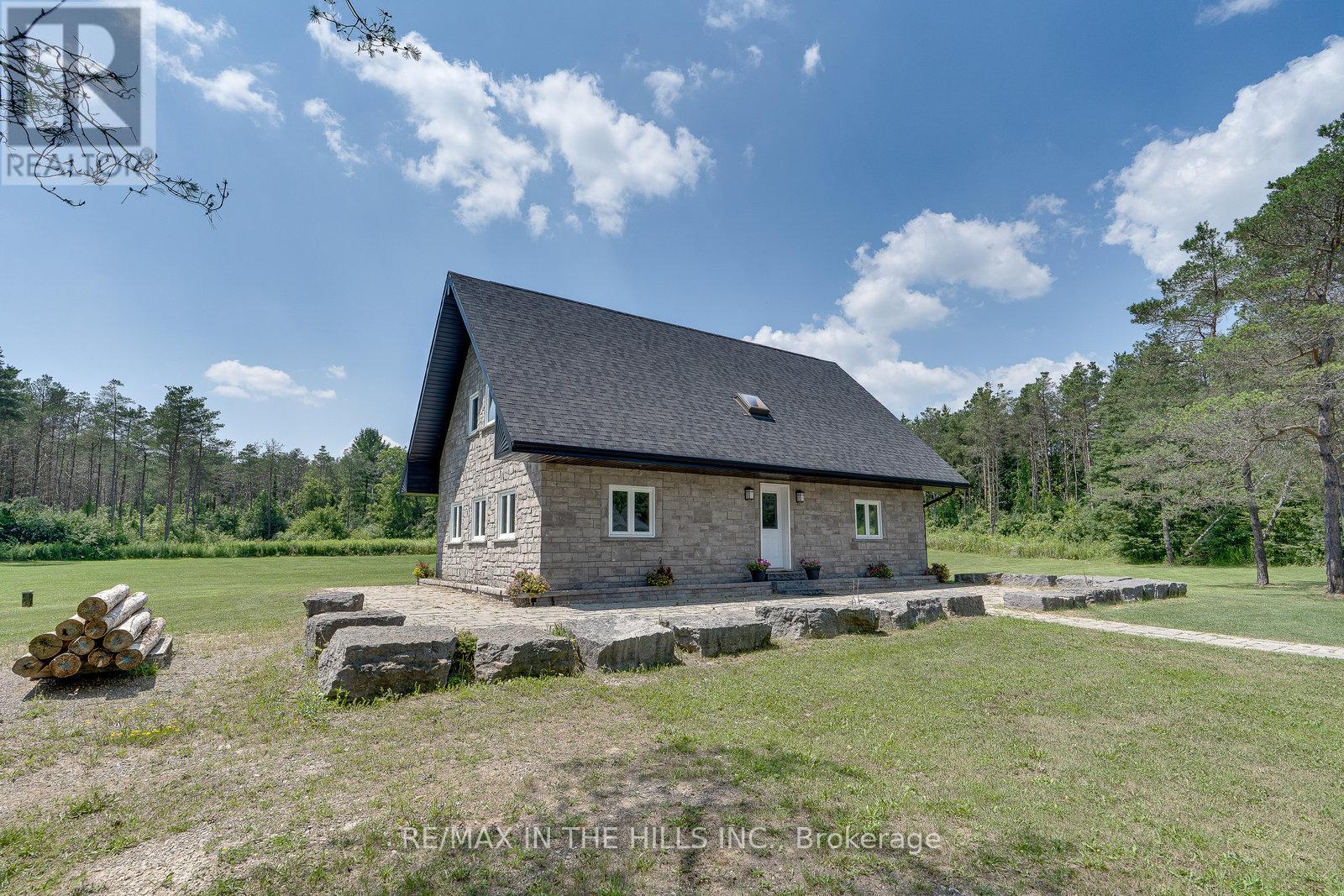 6 Shell Crescent, Mono, Ontario  L9W 6Y2 - Photo 4 - X12332638