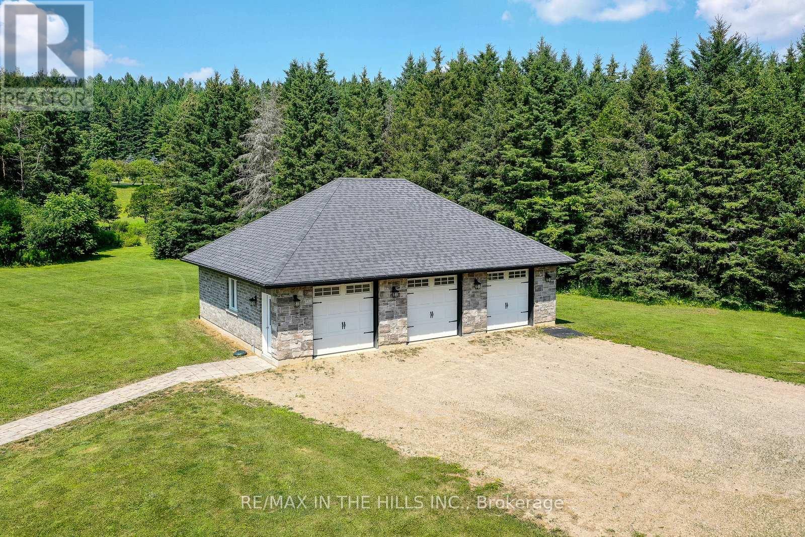 6 Shell Crescent, Mono, Ontario  L9W 6Y2 - Photo 5 - X12332638
