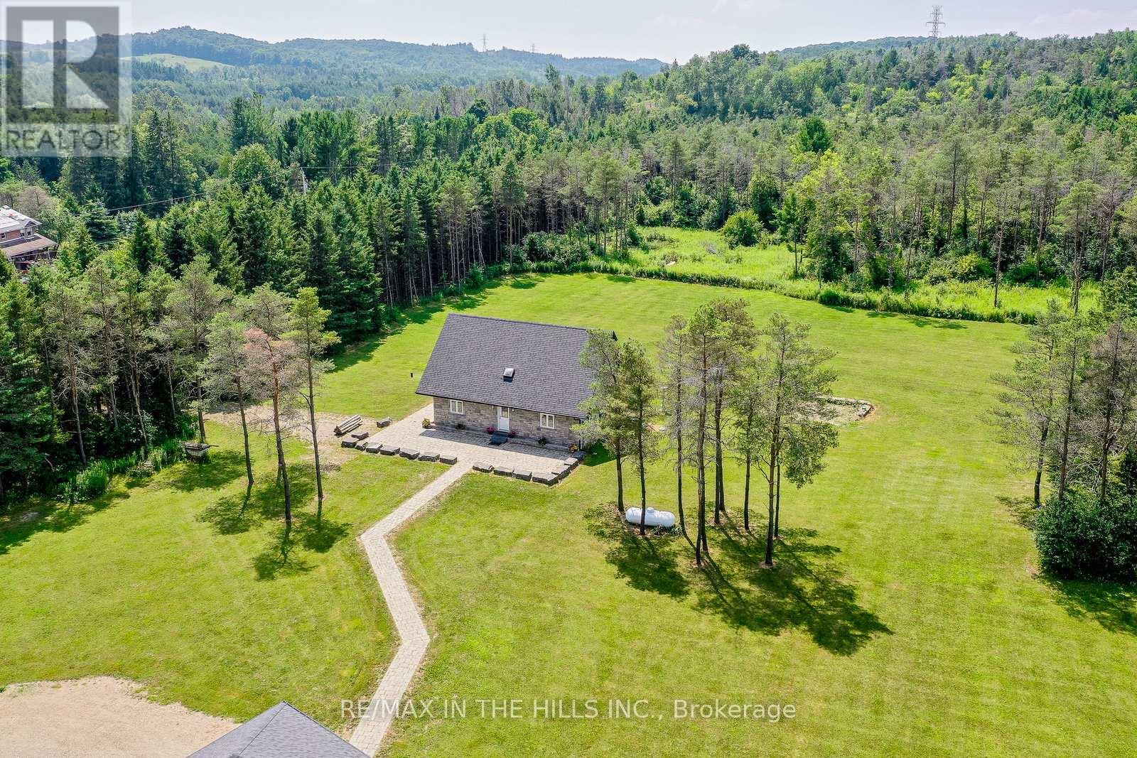 6 Shell Crescent, Mono, Ontario  L9W 6Y2 - Photo 2 - X12332638