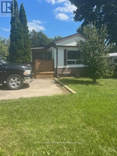 32 Pineview Avenue, Malahide, Ontario  N0L 2J0 - Photo 3 - X12368604