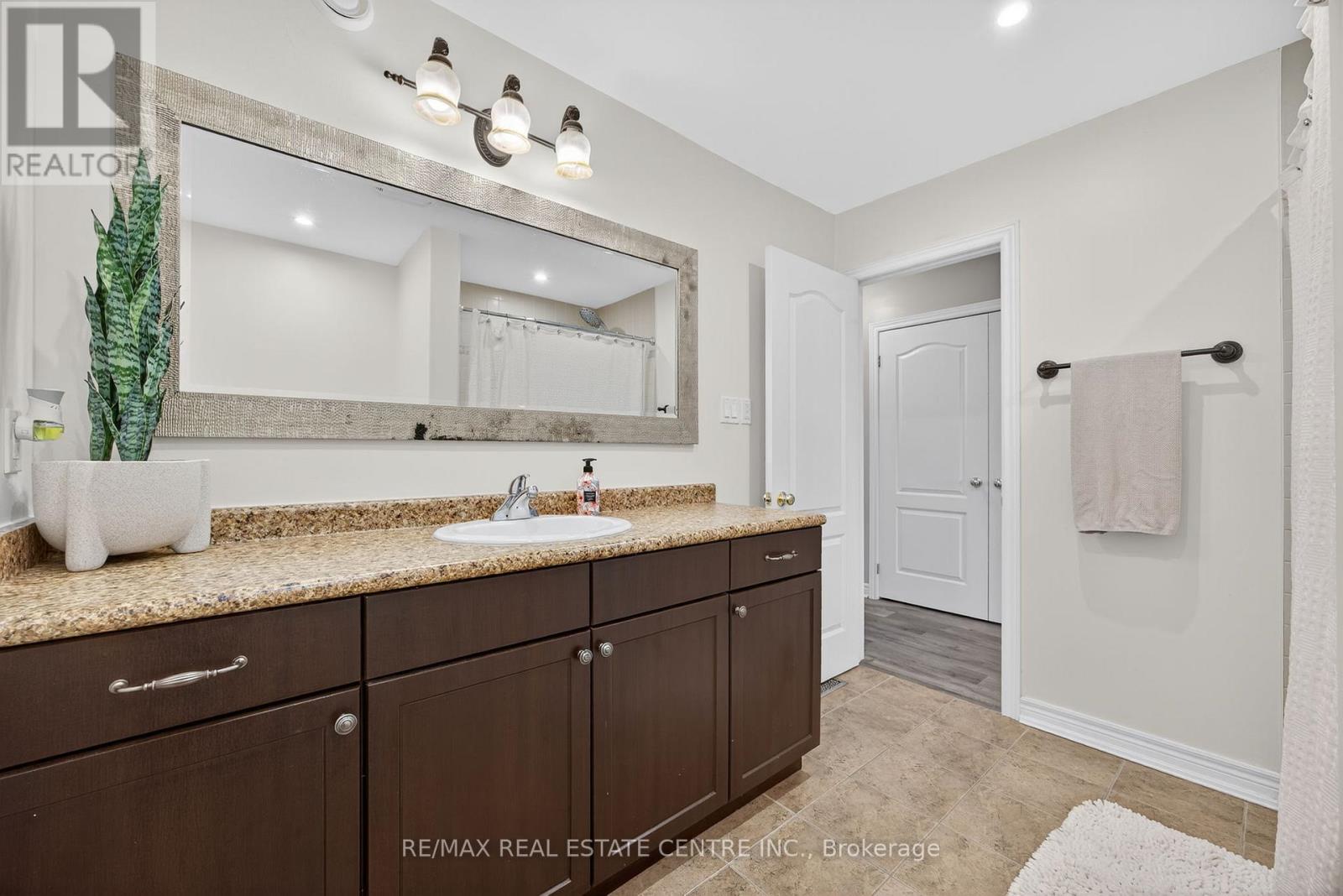 80 Preston Drive, Orangeville, Ontario  L9W 0C7 - Photo 24 - W12368457