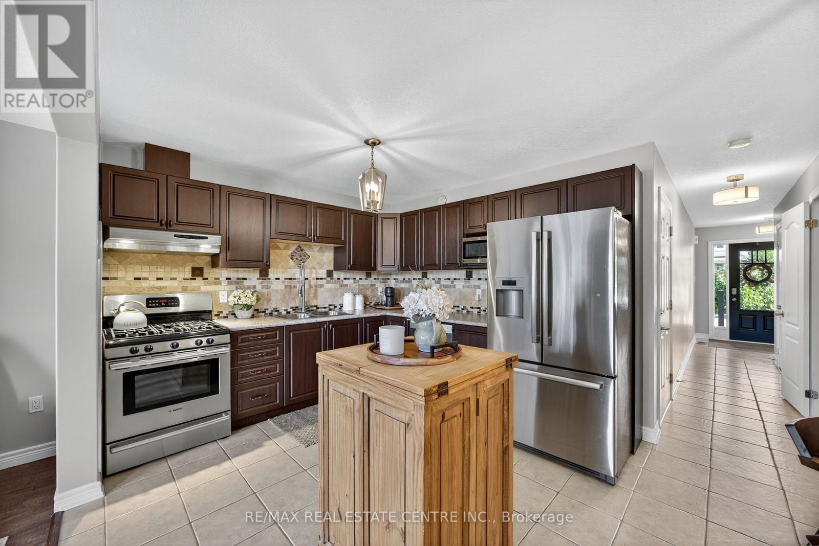 80 Preston Drive, Orangeville, Ontario  L9W 0C7 - Photo 7 - W12368457
