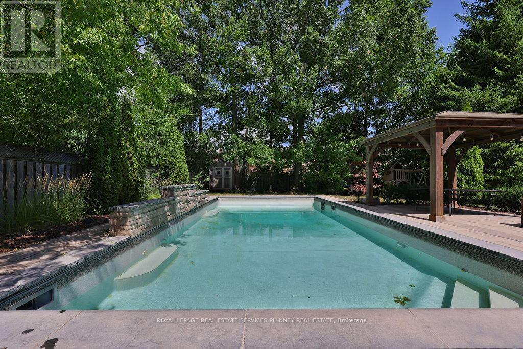 1569 Glenhill Crescent, Mississauga, Ontario  L5H 3C4 - Photo 9 - W12368485