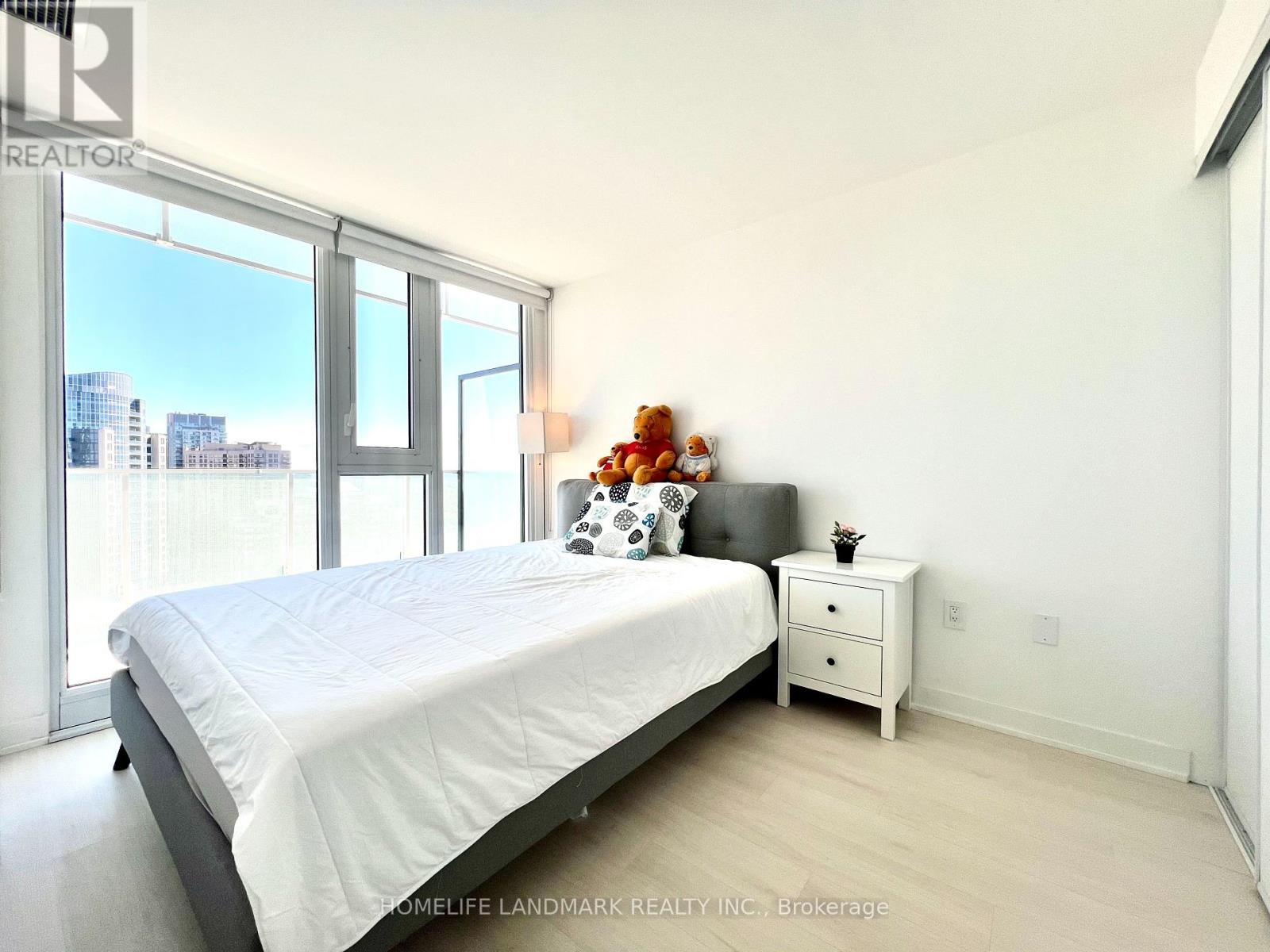 2312 - 3900 Confederation Parkway, Mississauga, Ontario  L5B 0M3 - Photo 1 - W12368519