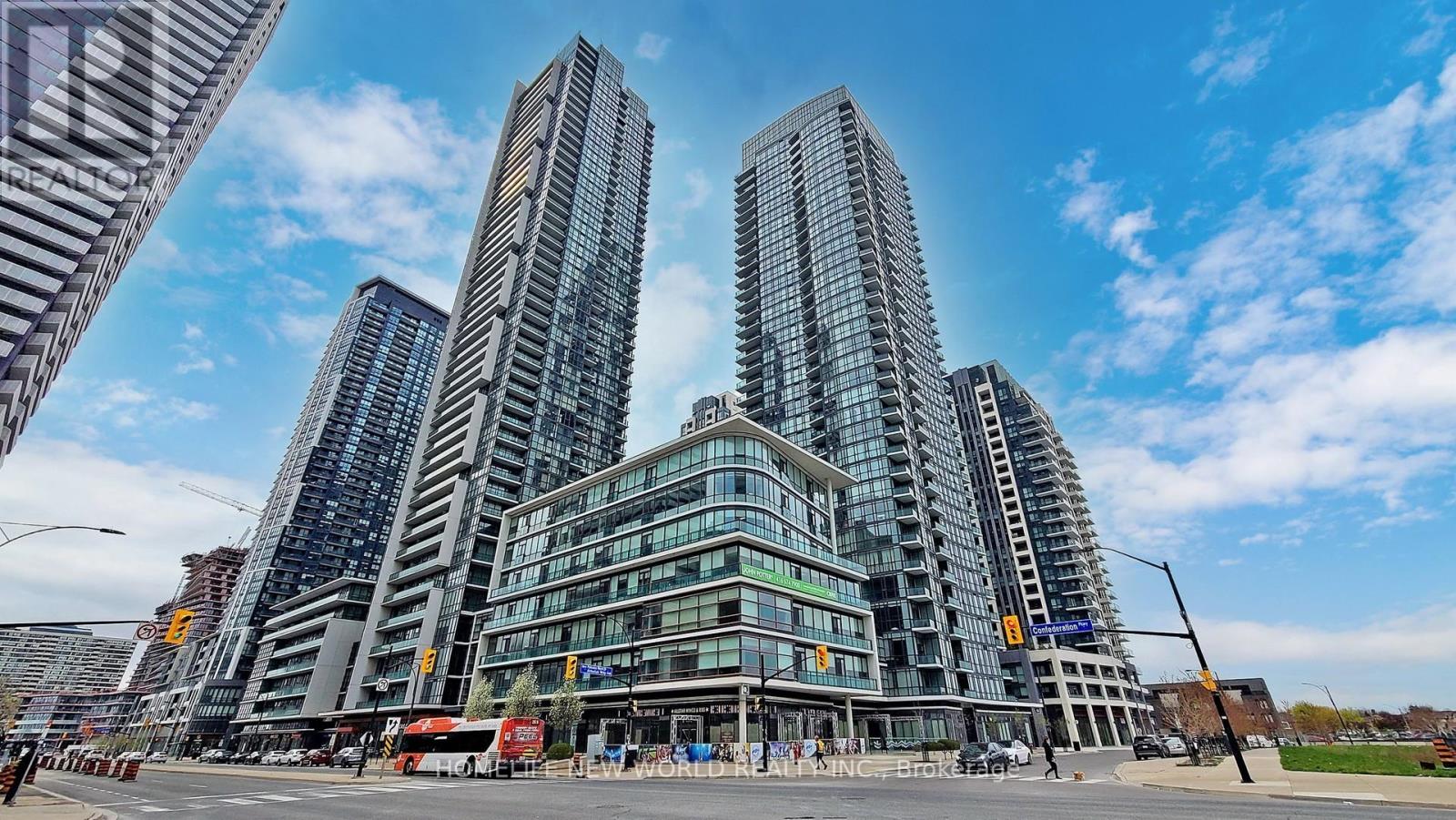 2402 - 4070 Confederation Parkway, Mississauga, Ontario  L5B 0E9 - Photo 2 - W12368525