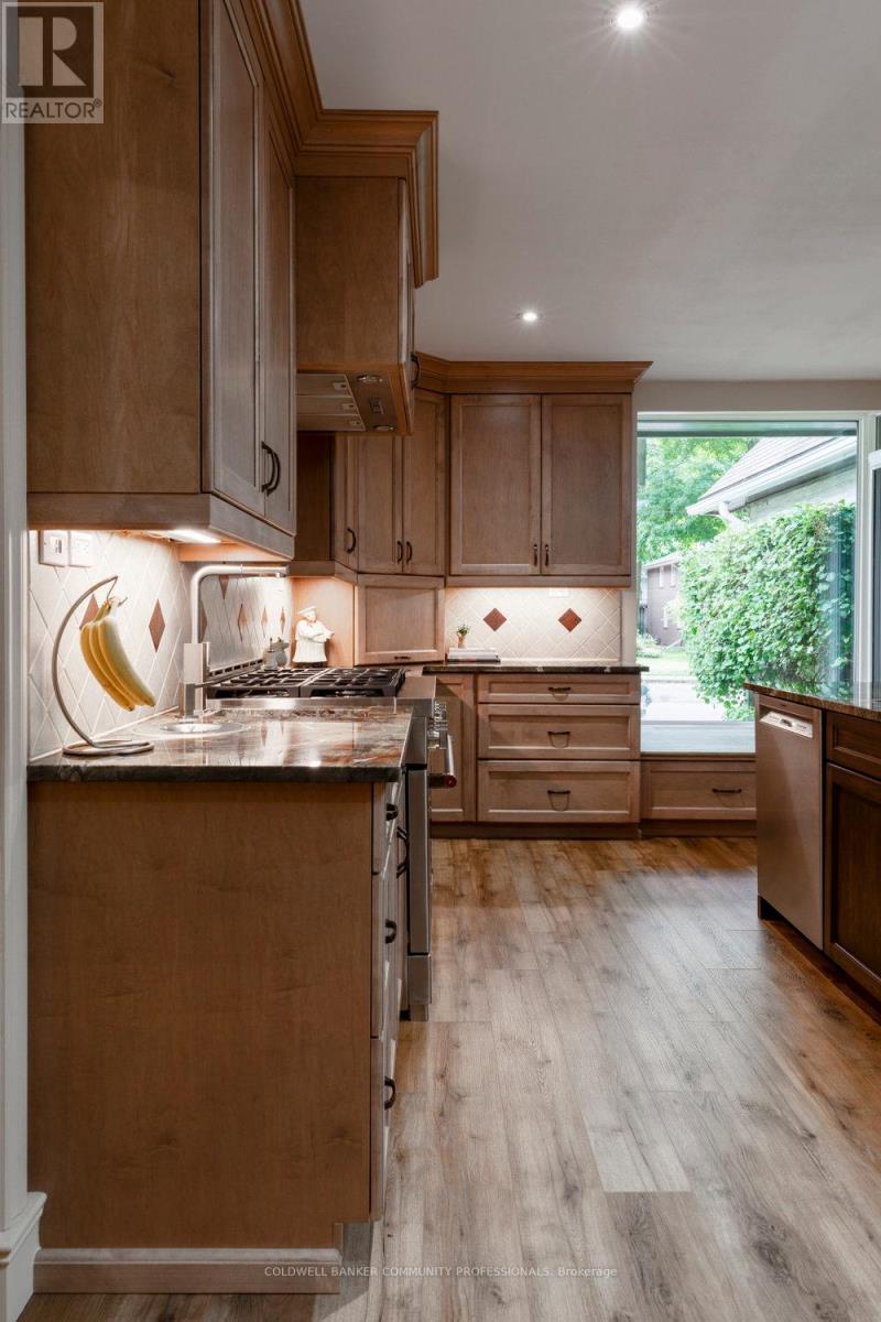 50 Braemar Place, Hamilton, Ontario  L9C 1E2 - Photo 7 - X12368494