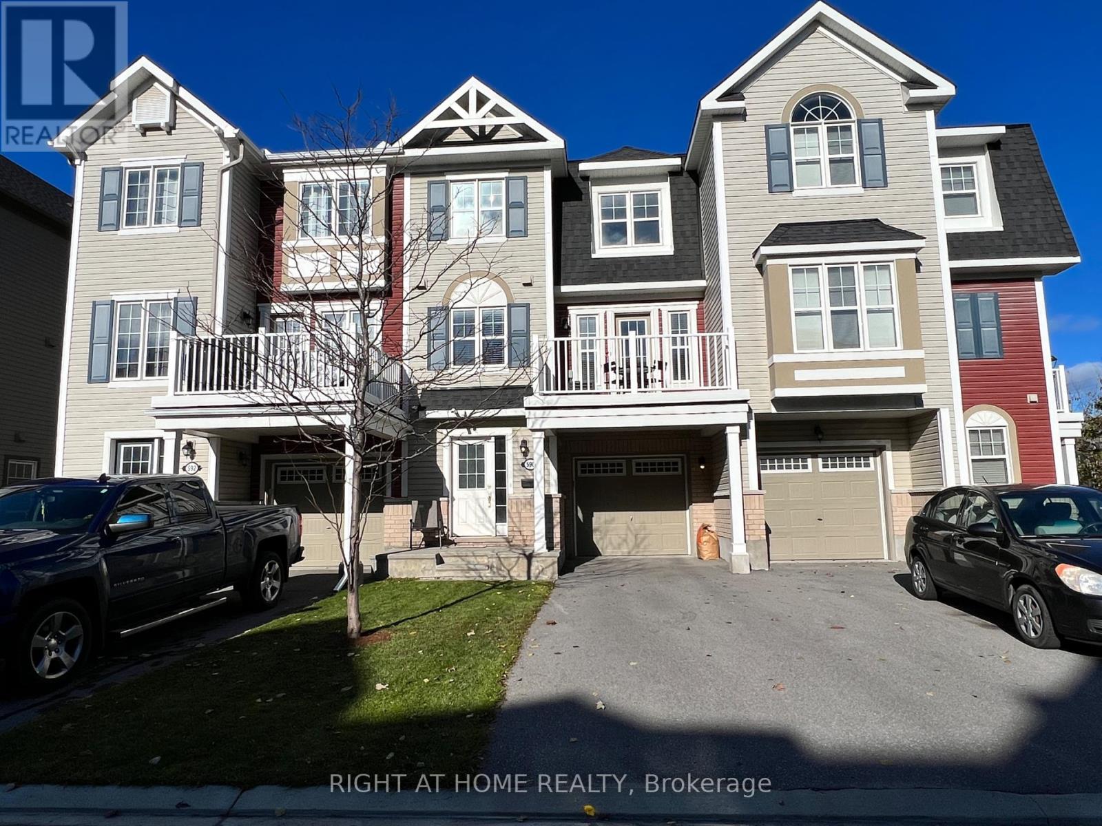 590 Foxlight Circle, Ottawa, Ontario  K2M 0L9 - Photo 1 - X12368512