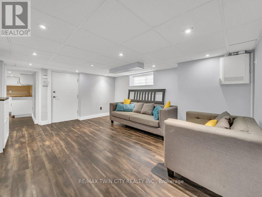 561 Queen Street S, Kitchener, Ontario  N2G 1W9 - Photo 21 - X12368542