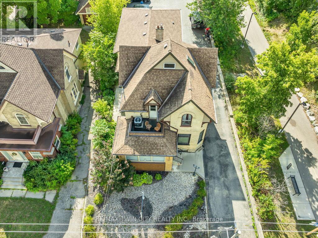 561 Queen Street S, Kitchener, Ontario  N2G 1W9 - Photo 33 - X12368542