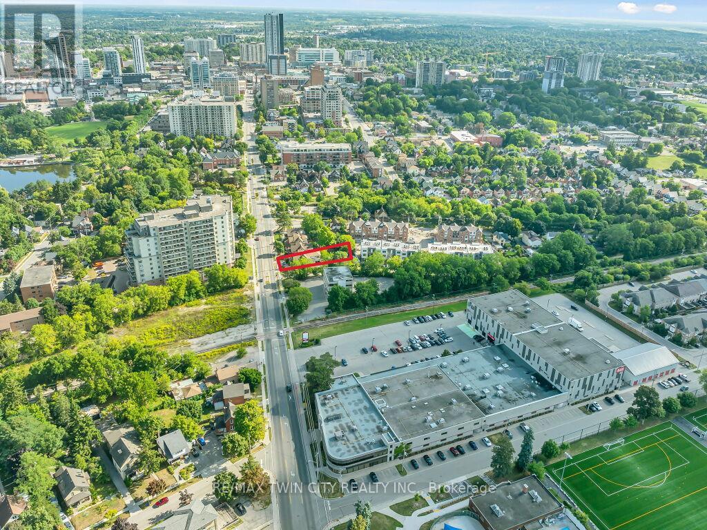 561 Queen Street S, Kitchener, Ontario  N2G 1W9 - Photo 35 - X12368542