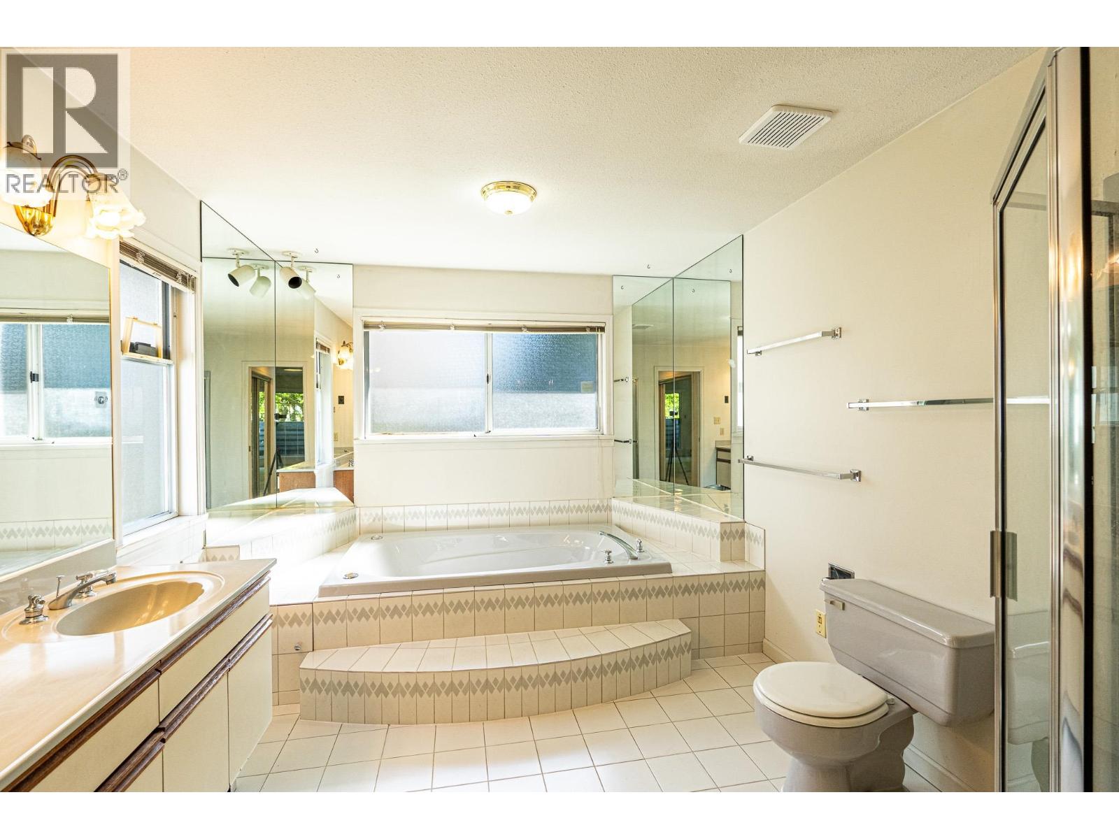 6056 Trafalgar Street, Vancouver, British Columbia  V6N 1C4 - Photo 12 - R3041204